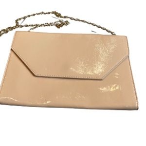 HALOGEN nude envelope chain crossbody
